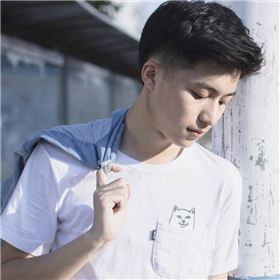 亮丽小姐姐