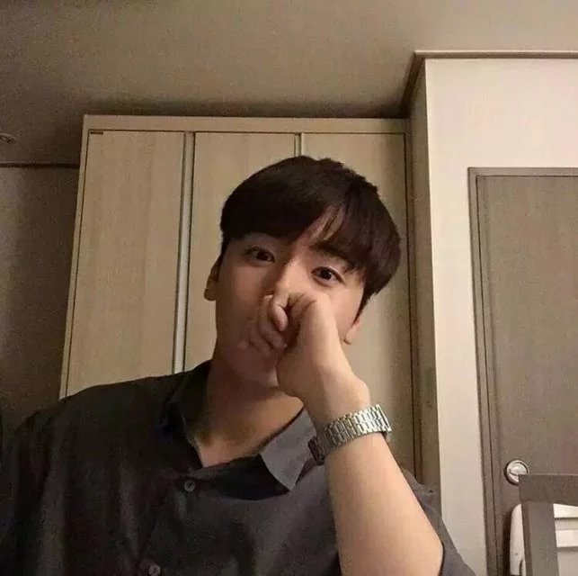 短促笑意