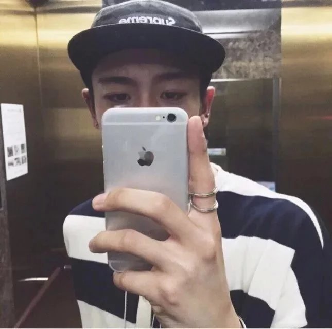 兔子抱紧胡萝卜