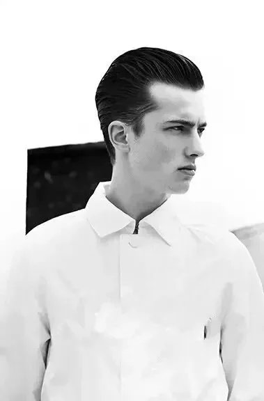 入慕三分ॱଳ͘